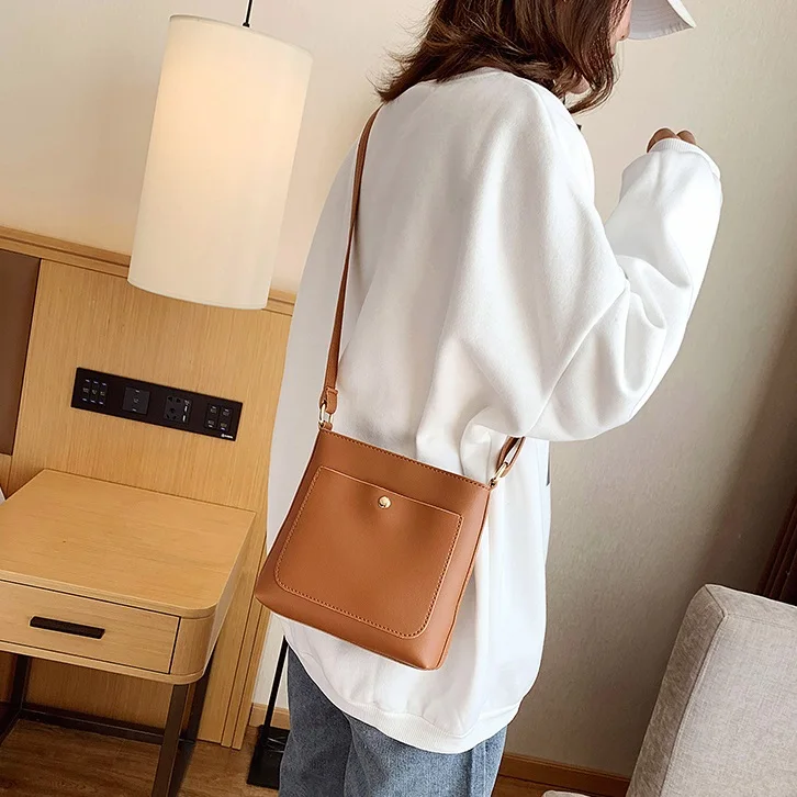 

2020 new women handbags, casual korean version shoulder bag, trend woman messenger bag, fashion solid color bucket bags