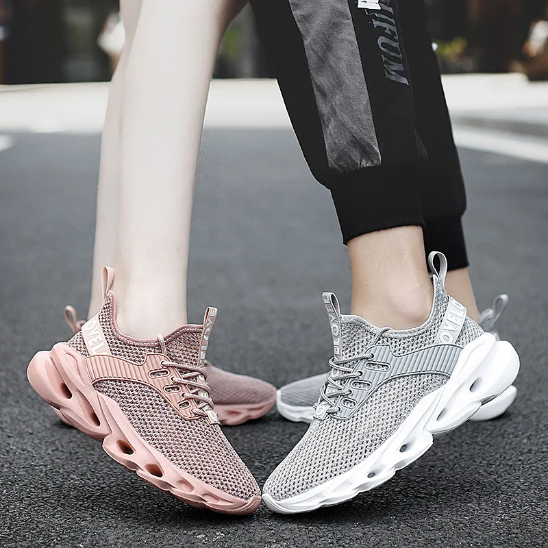 

2021 Summer Couple Sneakers Knife Peak Unisex Shoes Flying Woven Hollow Breathable Light Running Coconut Shoes