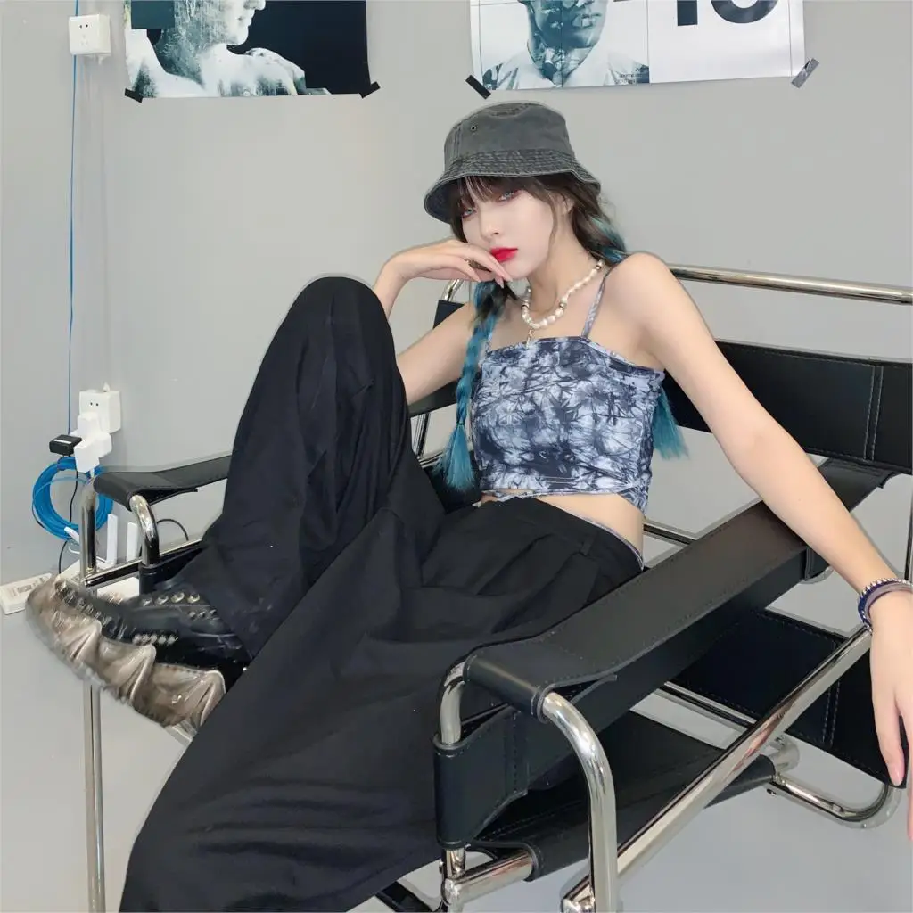 

Сексуальный Бандаж, со стразами, с открытой спиной, женская футболка Для женщин камзол летний 2021 шик в стиле панк Kawaii трикотажной жилет Клуб ...