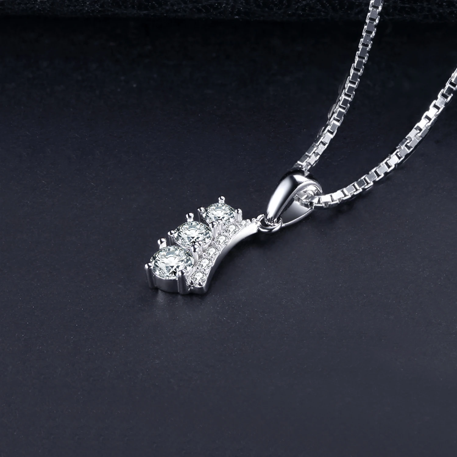 Ювелирный дворец индивидуальность кубический цирконий в форме листа кулон 100%