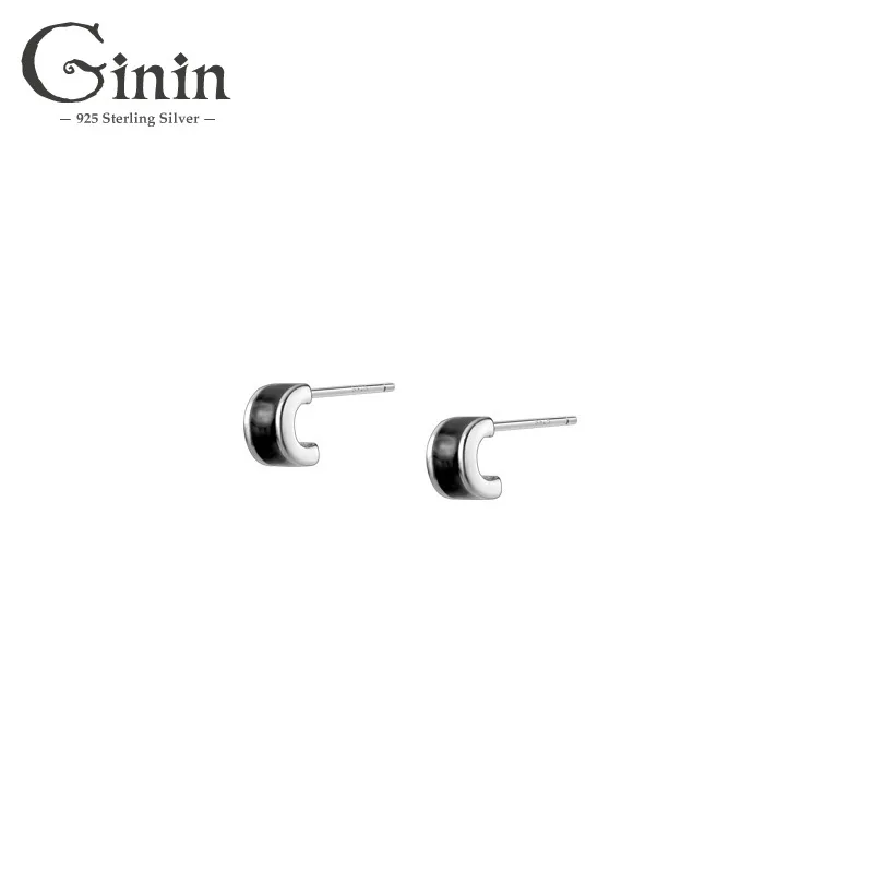 

Ginin 100% 925 Sterling Silver Simple Black and White C-Shaped Stud Earrings for Women Girl Student Engagement Party Ear Jewelry