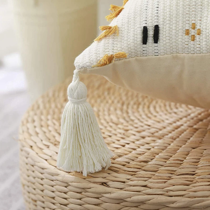

Boho Throw Pillow Covers Natural Cotton Hand-Woven Tufted Tassel Decorative Lumbar Pillowcase for Sofa Bed Farmhouse