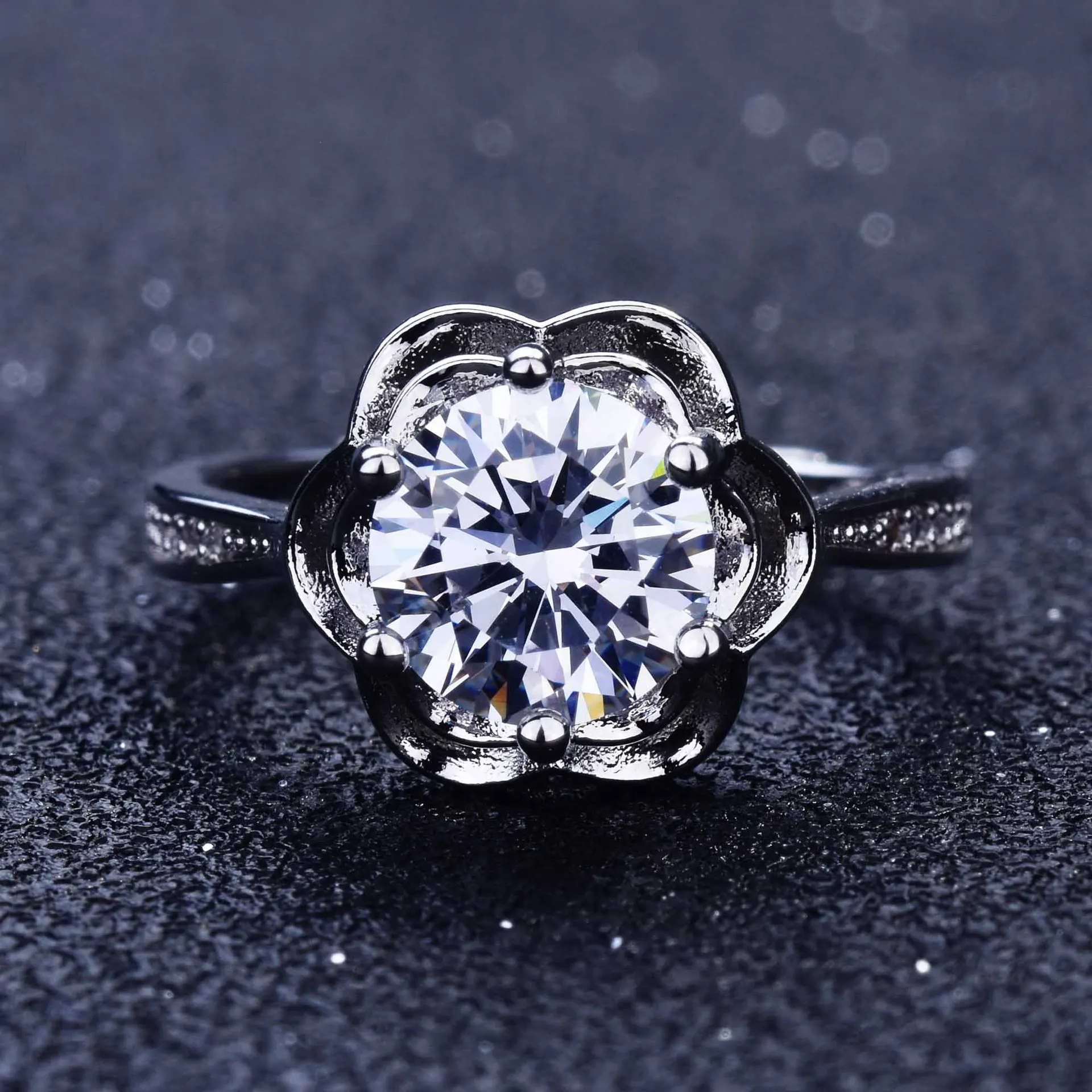 

Vintage Luxury Zircon Crystal Rings Women White Gold Fashion Flower-shape 2 Carat Moissanite Wedding Finger Ring For Women 2021