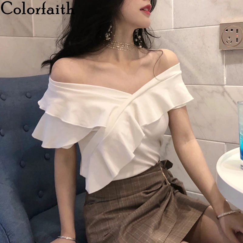 

Женская Асимметричная блузка Colorfaith, белая Повседневная Блузка с вырезом лодочкой и оборками, с открытыми плечами, модель BL8190 на лето, 2020