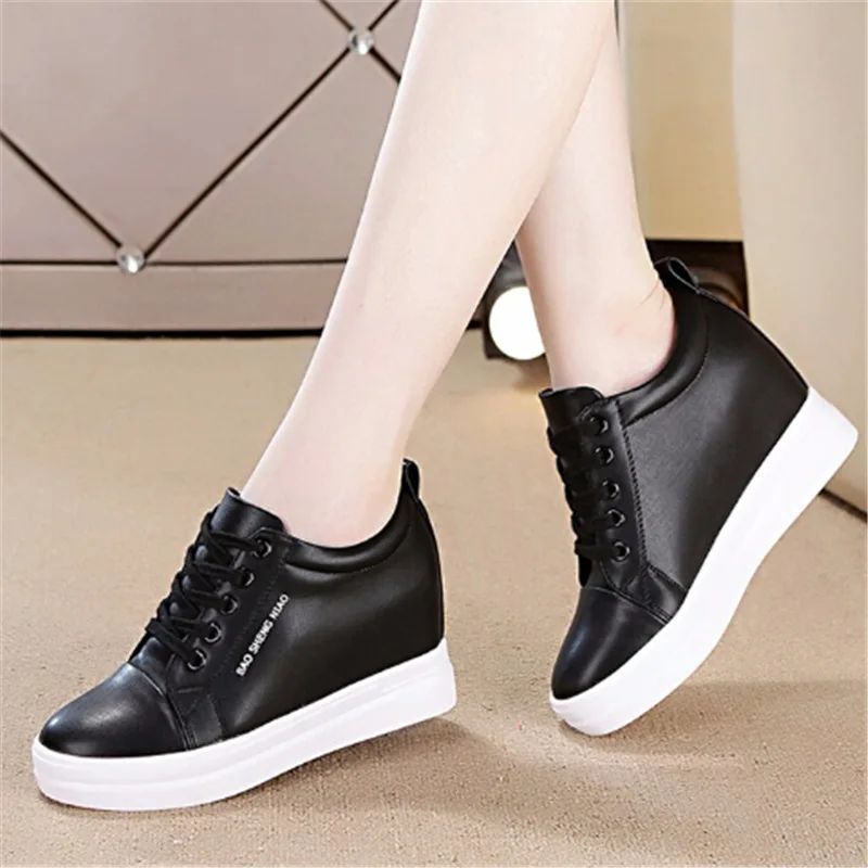 

Women Shoes 2020 New Autumn Waterproof Wedges Woman Casual Shoes Platform Heels Female Leisure Black White Women Sneakers358