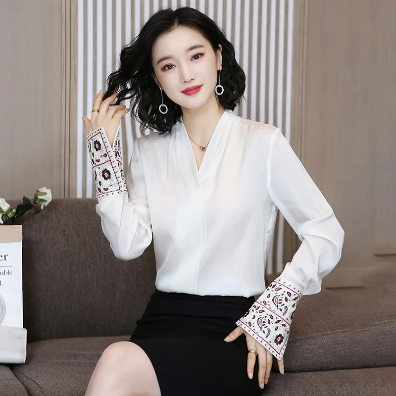 Korean Silk Women Shirts Women Satin Blouse Shirt Elegant Woman Long Sleeve Embroidery Blouses Green Womens Tops and Blouses