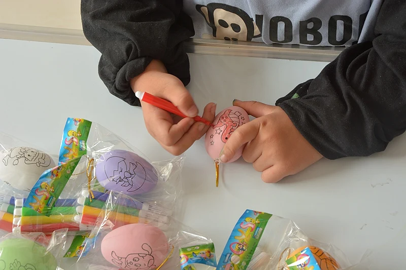 Детский костюм «яичная скорлупа» окрашенные яйца DIY яйцо окрашенные может занять от 10 до 30 юаней Чехол Детская игрушка «унисекс» Пластик может занять от 10 до 30 юаней