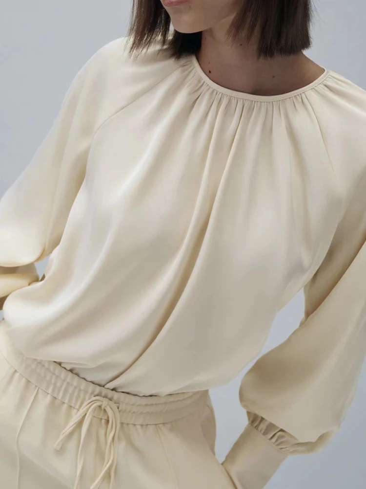 

Женская плиссированная рубашка ZA, простая шелковая атласная текстурная одежда с круглым вырезом для ранней осени