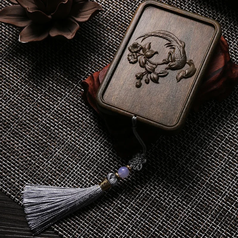 

Carved sandalwood makeup mirror portable and cute rosewood vanity mahogany square small