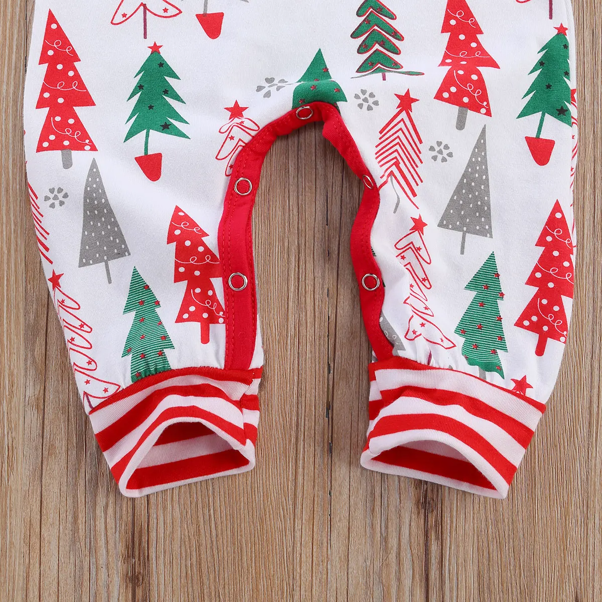 

Newborn Baby Girls Boys Christmas Clothing Sets Infant Long Sleeve Round Neck Santa Tree Print Romper + Headband 2PCS Outfits