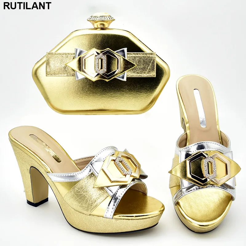 Новейший комплект из обуви и сумки золотистого цвета в итальянском стиле