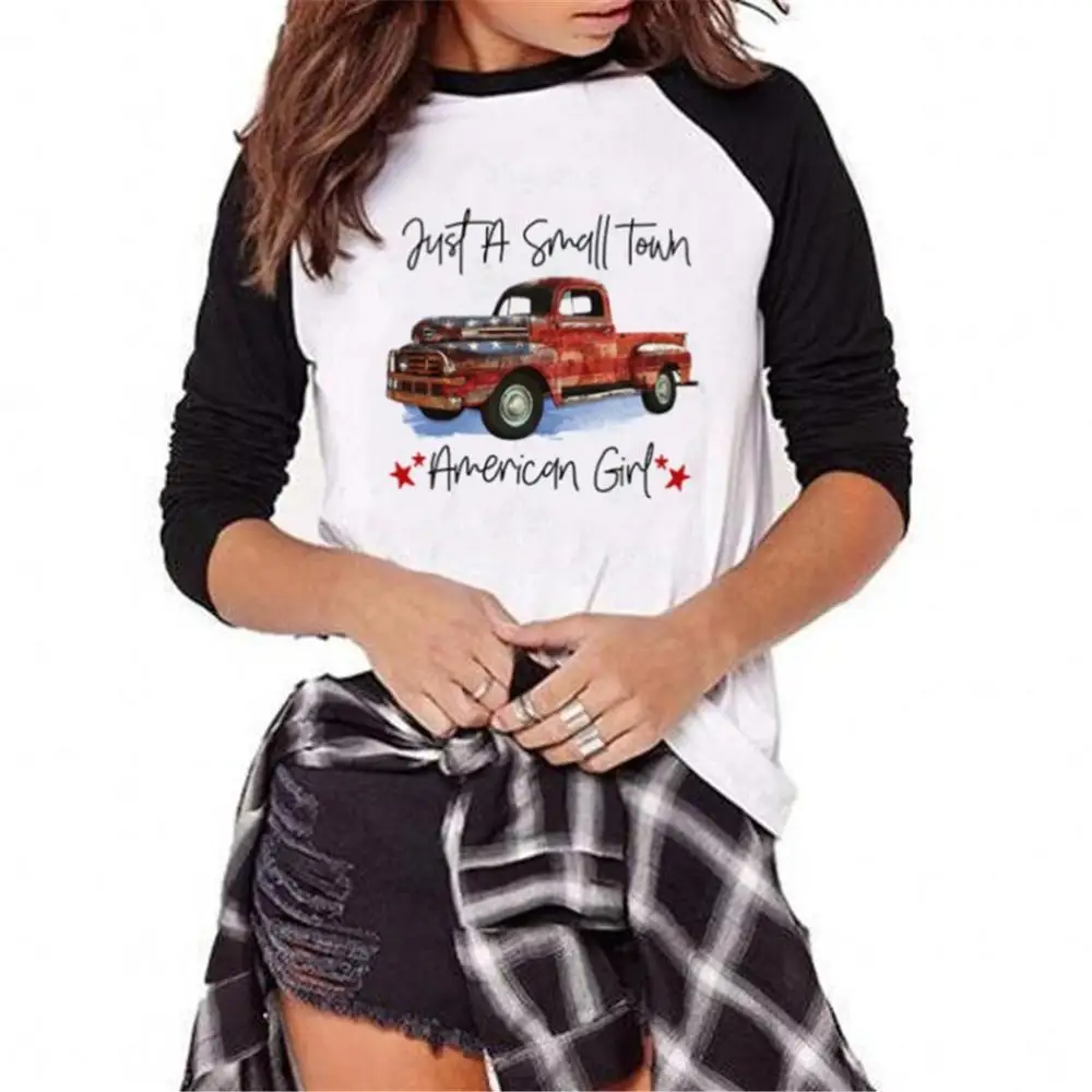 

Just A Small Town American Girl Lette Print T shirt Women Cute Car Graphic Christmas T-shirt Raglan Sleeve Ladies Vintage Tshirt