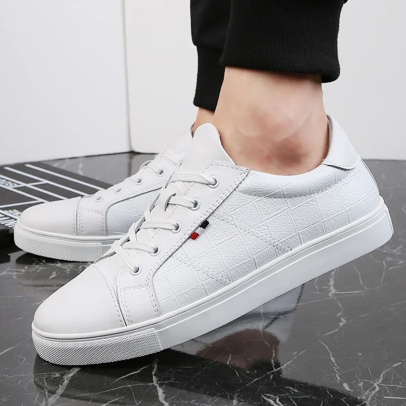 

2021 New Summer Men Sneakers Fashion Leather Non-slip Skateboard Shoes Outdoor High Quality Soft Casual Walking Shoes Big Size
