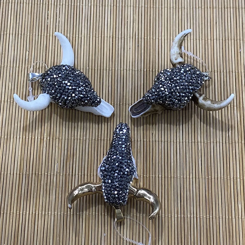 

Animal Bull Head Shape Resin Sticky Diamond Pendant for DIY Jewelry Making Necklace and Bracelet Accessories Size 47x51mm