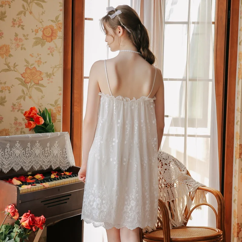 Летнее женское сексуальное кружевное Ночное платье на бретельках белые платья с