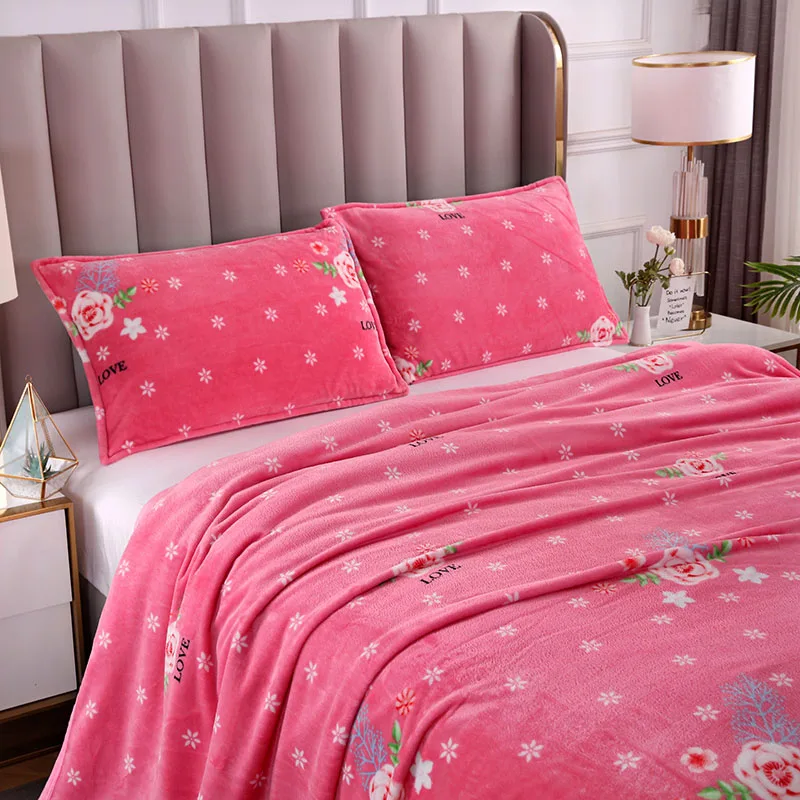 Розовое одеяло для сада и одного человека мягкое нежное толстое бархатное с