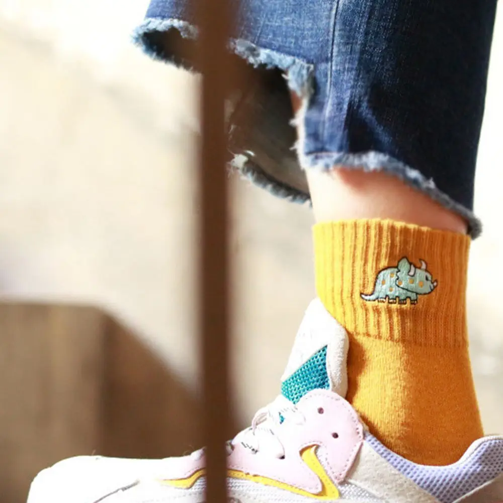 Носки женские хлопковые с вышивкой в виде динозавра | Женская одежда