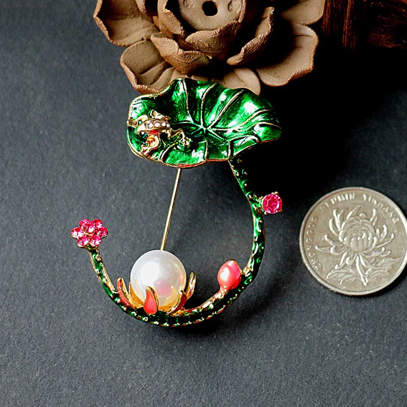 Женская Винтажная брошь в виде лилии зеленая с жемчугом | Украшения и аксессуары