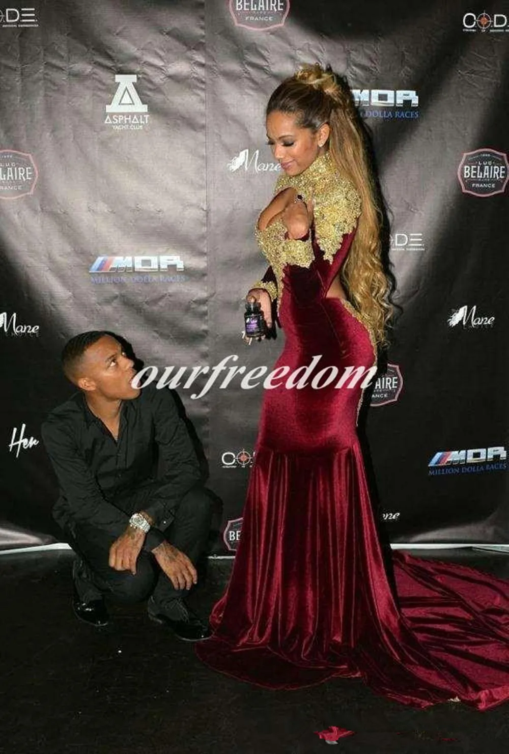 

Burgundy Dubai Long Sleeves Evening Dress Cheap Velvet Arabic Formal Holidays Wear Graduation Party Gown Custom Made