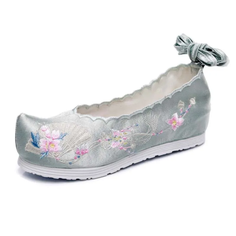 

Winter Warm Women Hanfu Shoes Chinese Traditional Canvas Flat Shoes Embroidery Shoes Cosplay Hanfu Shoes For Women Plus Size