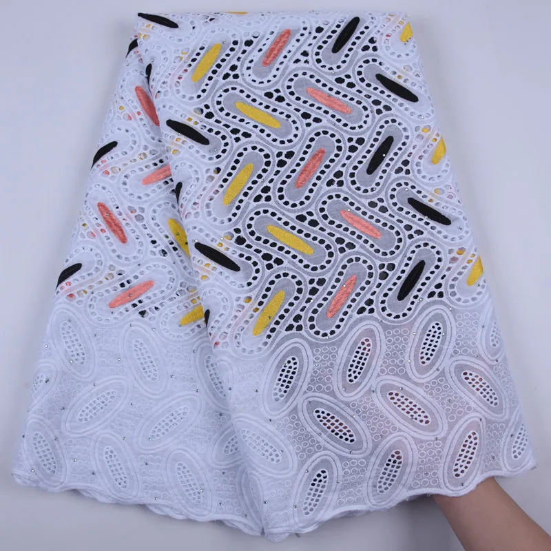 Многоцветная прекрасная швейцарская вуаль в Швейцарии превосходная африканская