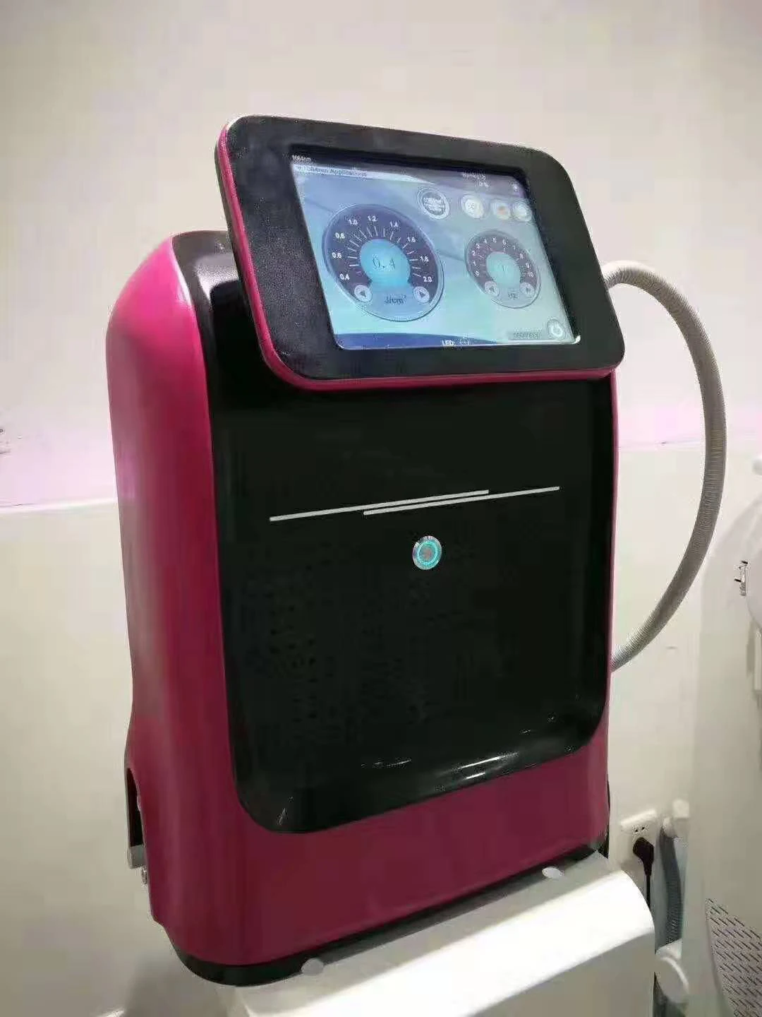 Verkaufen ND YAG Laser Pikosekunden Schönheit Ausrüstung Für Tattoo Entfernung Pigment Entfernung CE 755 1064 532nm Für 2021 Neueste