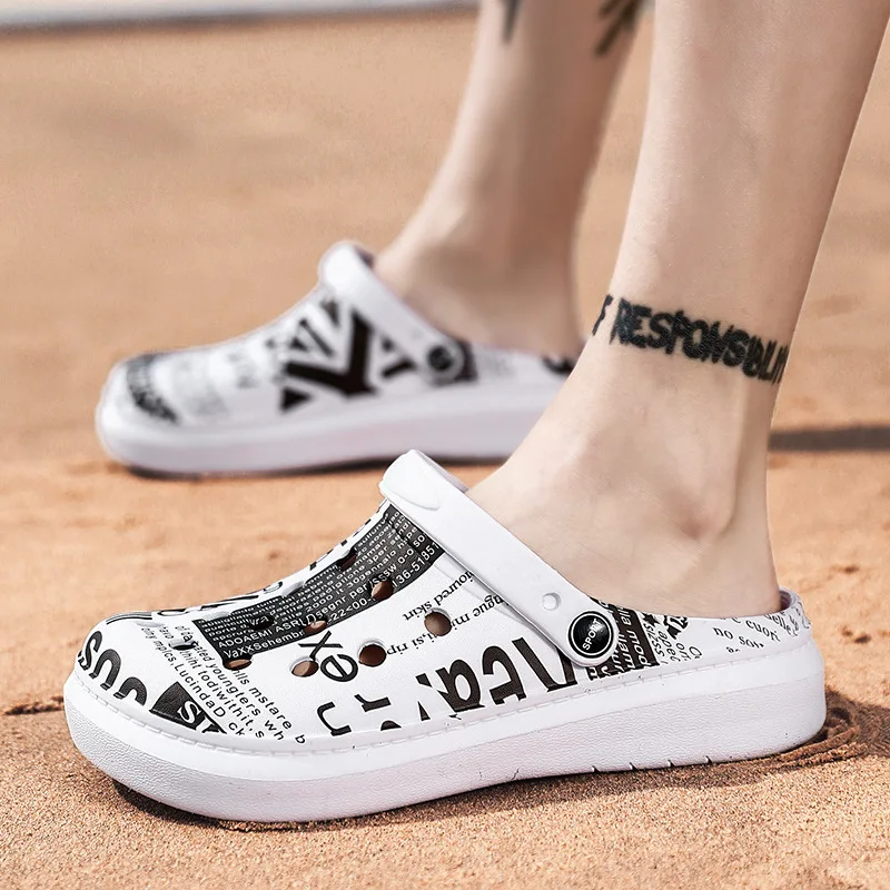 

2021 Summer Brand Clogs Men Sandals Casual Shoes EVA Lightweight Sandles Unisex Colorful Shoes for Summer Beach Zapatos Hombre