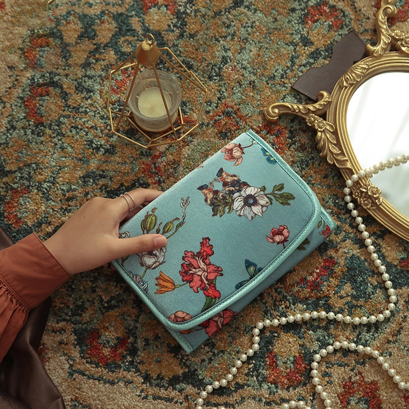 Women Travel Jewelry Organizer  ∙ Foldable Roll for Necklace Bracelets Earrings ∙ French ∙ Compact Jewelry Clutch Storage HJ3H6