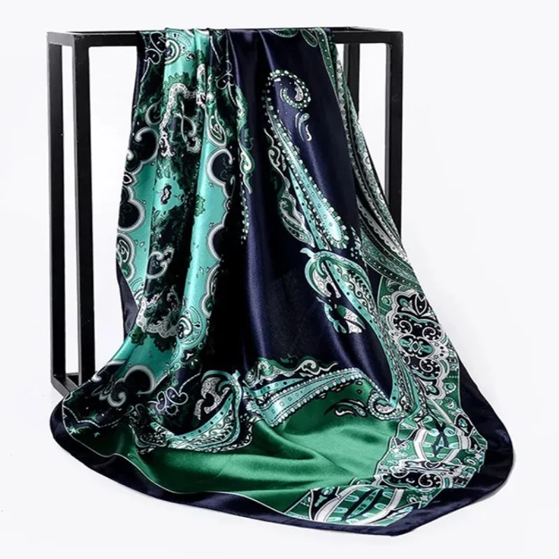 

2022 Leopard Print Shawls Four Seasons Headcloth Luxury Sunscreen Silk Scarves Fashion Square Bandannas Popular 90X90CM Kerchief
