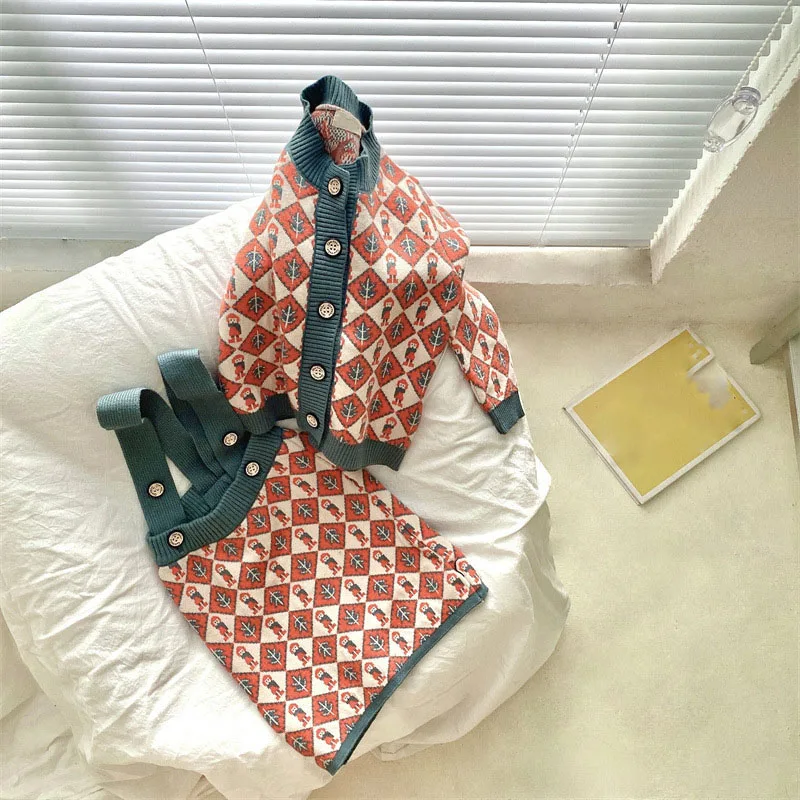 

Girls Sweater Suit Spring And Autumn Baby British Style Knitted Cardigan Suspender + Dress Baby Kids Children'S Casual Clothing