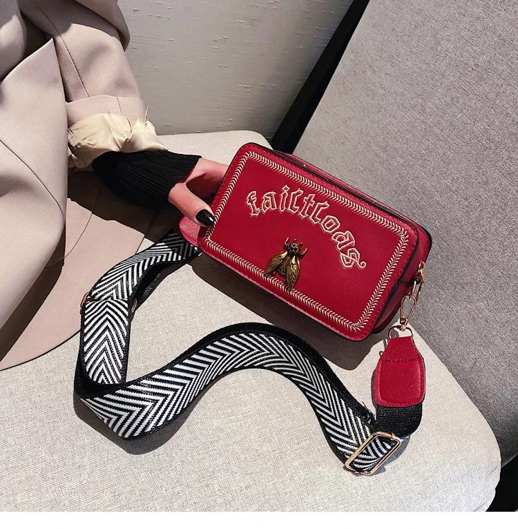 Женская сумка мессенджер из ПУ кожи с Пчелкой|Сумки ручками| |