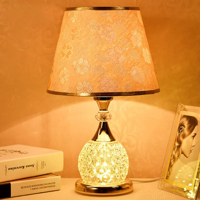 Современный минималистский моды спальня прикроватная настольная лампа подарок