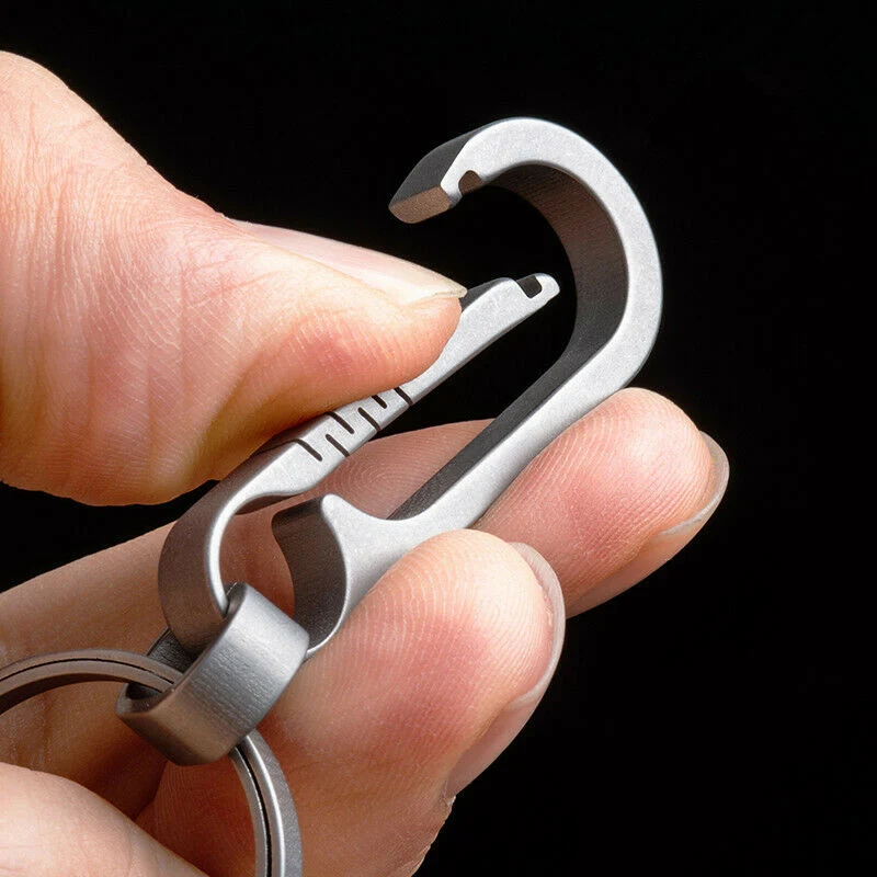 

1pcs Titanium TC4 Keychain Backpack Buckle Integrated Spring Design Car Key Waist Chain Ring Pendant Hanging Outdoor Tools