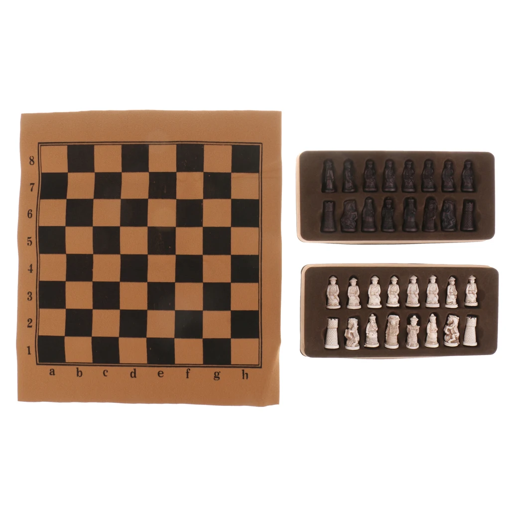 

Chinese Ancient Figurines Chessman Pieces Chess Set with Foldable Chessboard Board Game for Picnic Travel Entertainment