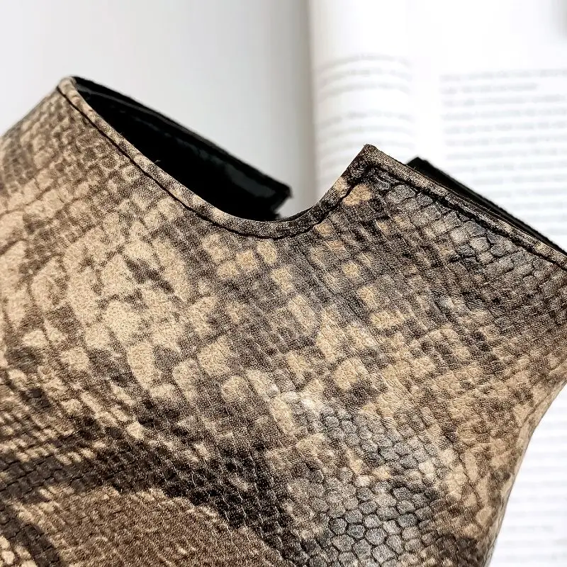 Женские ботильоны со змеиным принтом Taoffen зимние теплые полусапожки размеров 32 48