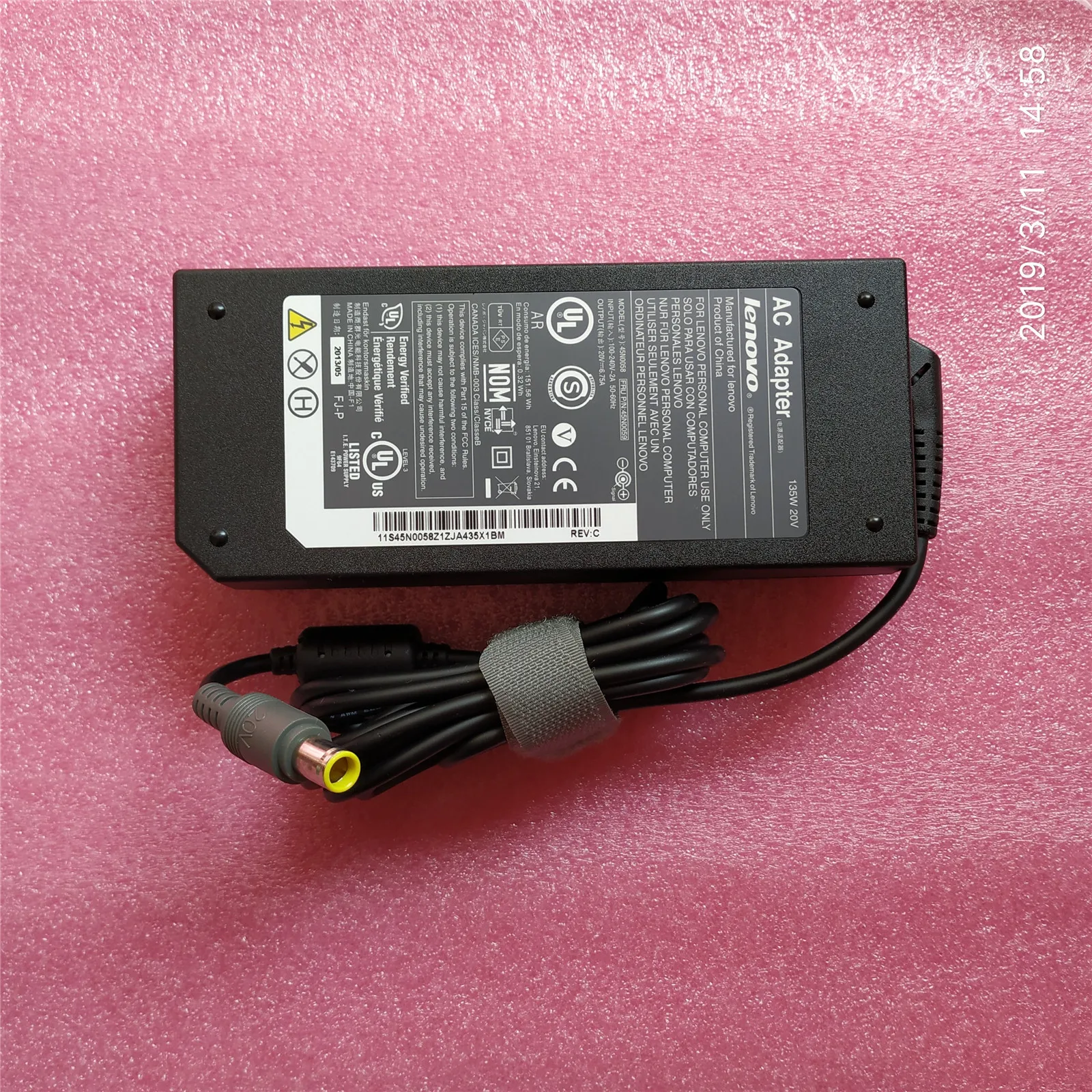 

Original AC Adapter Charger 20V 6.75A 135W Laptop Power Supply For ThinkPad T530 T520 W530 W520 W510 2PIN 45N0055 45N0059