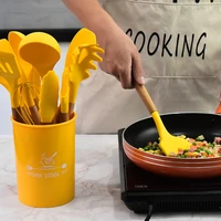 wooden handle silicone kitchenware set cooking spoon shovel kitchen tool kit