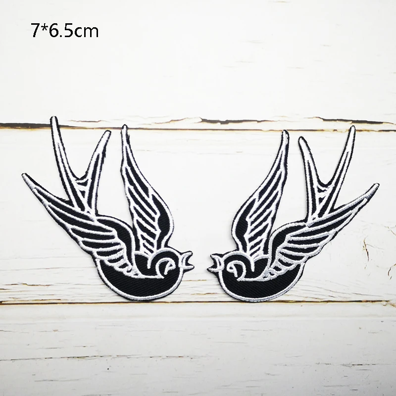 Пара цветных нашивок для курток ласточки розовые красные черные нашивки с