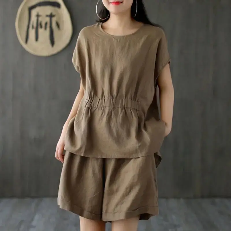 In the summer of 2021 the new large size ladies' accept waist suit literary loose t-shirts two-piece ms elastic waist shorts