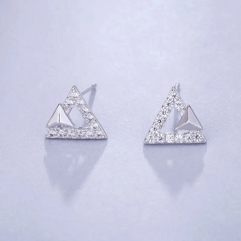 Triangle MAIKALE, очаровательные маленькие серьги-гвоздики, серьги в форме звезды/Креста/треугольника/руки, серьги в форме кубического циркония, жемчужные медные серьги для женщин, подарок для девушек - Окраска металла: Triangle