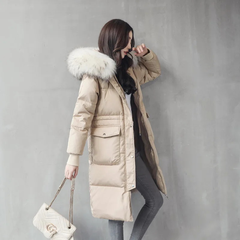 Женская куртка на 2020 пуху с воротником из натурального меха енота ZVAQS TN153 зима 80% |