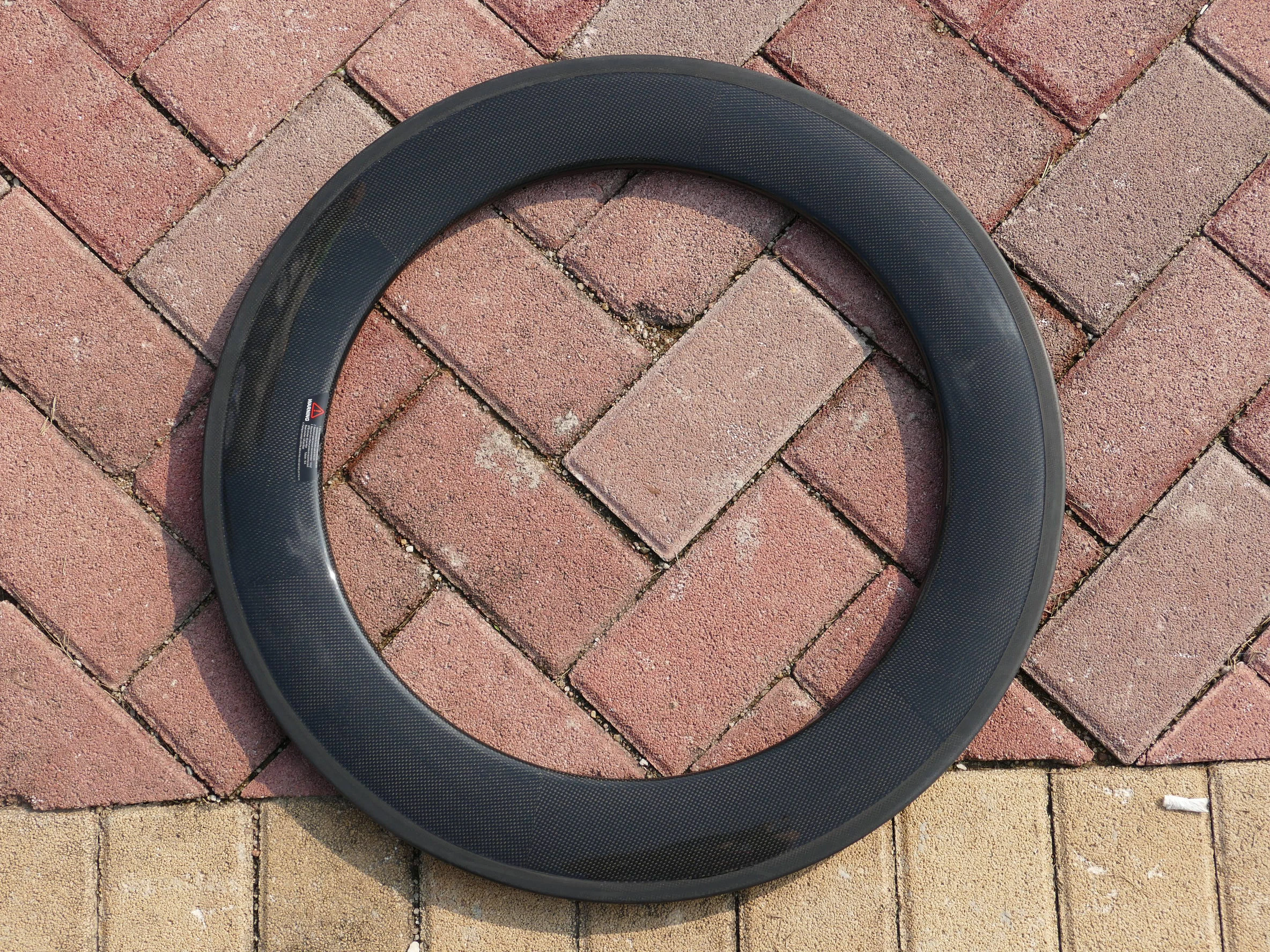 В комплект входит 1 пара ободов полностью карбоновые колеса для дорожного