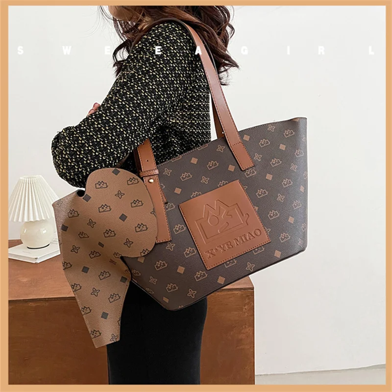 

Новинка 2021, модная женская сумка-тоут, вместительная сумка-мессенджер, известная дизайнерская Универсальная женская сумка Cc с принтом в вид...