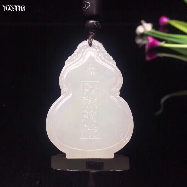 6773 # нефритовый белый нефрит восемь святых патрон авалокитесвара (мышь из