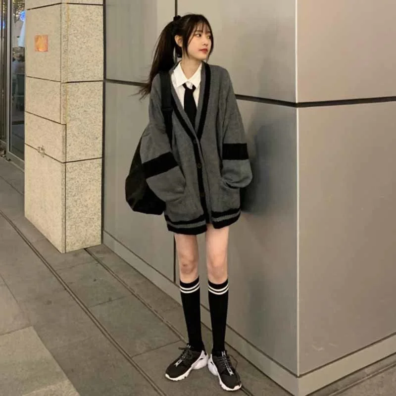 Кардиган женский вязаный демисезонный с длинным рукавом реглан V-образным