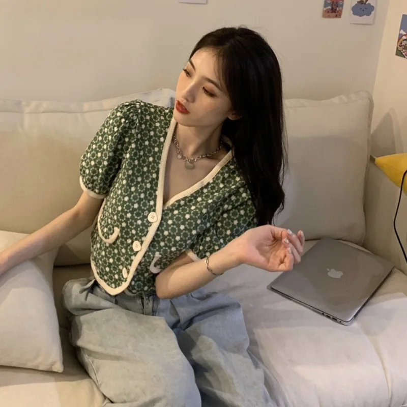 

2021 New Korean Style V Neck Puff Sleeve Short Shirts Women Single Breasted Straight Office Lady Blouses Fashion Female Tops