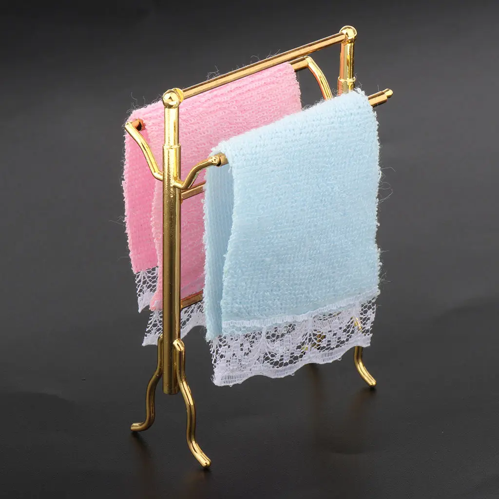

1:12 Scale Metal Free-Standing Hand Towel Drying Rack with 2 Towels for Dollhouse Bathroom, Laundry Room, Kitchen, 5.5x2.5x8cm