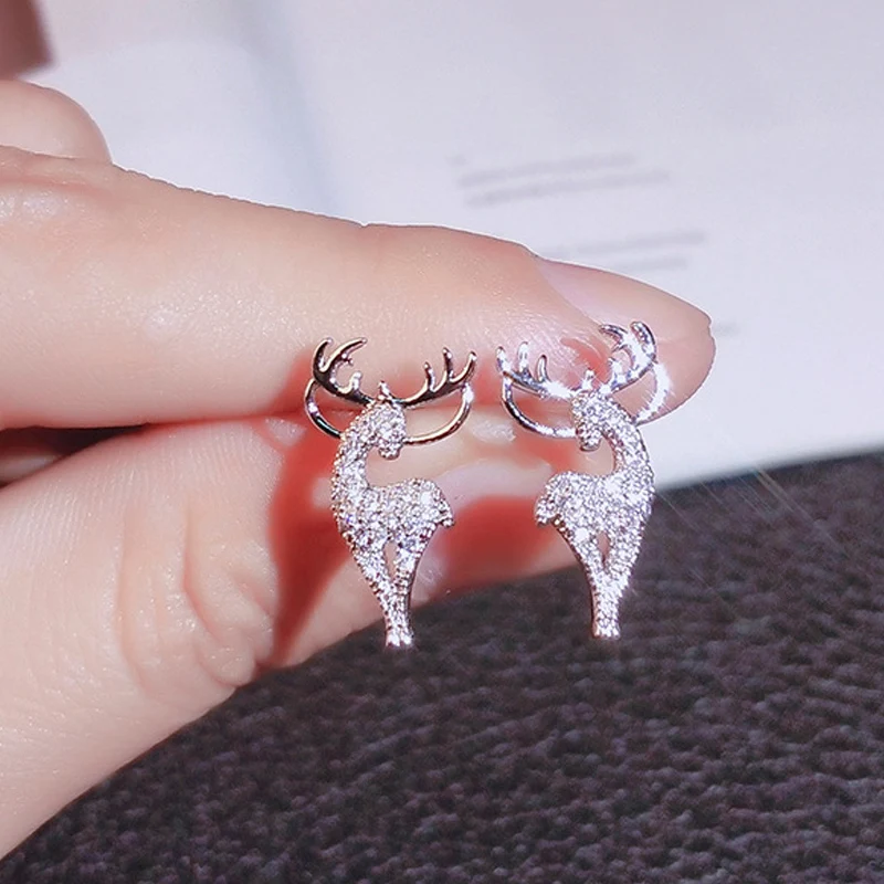 

New Fashion Christmas Deer Stud Earrings for Women Temperament Shiny Crystal Xmas Elk Earrings Girls New Year Party Jewelry Gift
