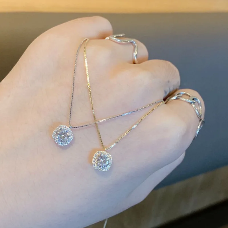 

Ожерелье женское из серебра 925 пробы с маленьким квадратным кулоном с бриллиантами, простая модная блестящая цепочка до ключиц, свадебная б...