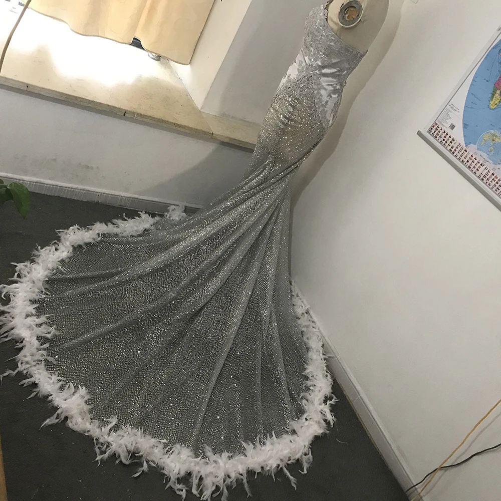 Фото Customized Rhinestones White Feather Dress Lady Birthday Celebrate Dress Nightclub Party Singer Costume Sexy Crystals feather №2